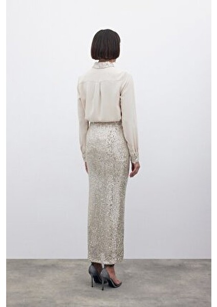 Bej Midi Etek Pul Payetli Yüksek Bel Tasarımıyla Kadınlar İçin Şık Seçim
