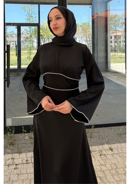 Kolu ve Beli Baget Taşlı Saten Abiye- Siyah
