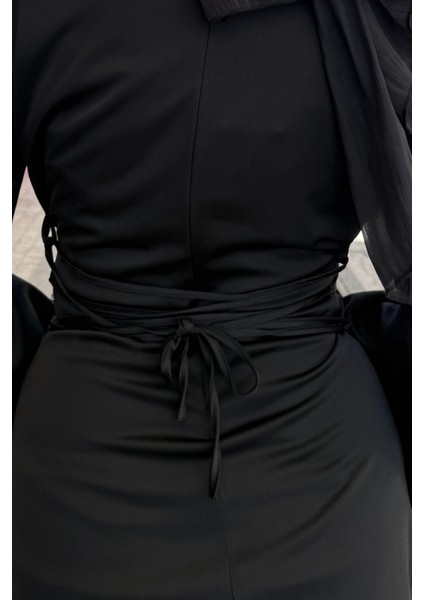 Kolu ve Beli Baget Taşlı Saten Abiye- Siyah