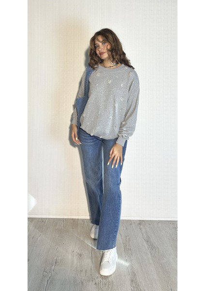 Kadın Bisiklet Yaka Yırtık Detaylı Oversize Uzun Kollu Sweatshirt fırsatları