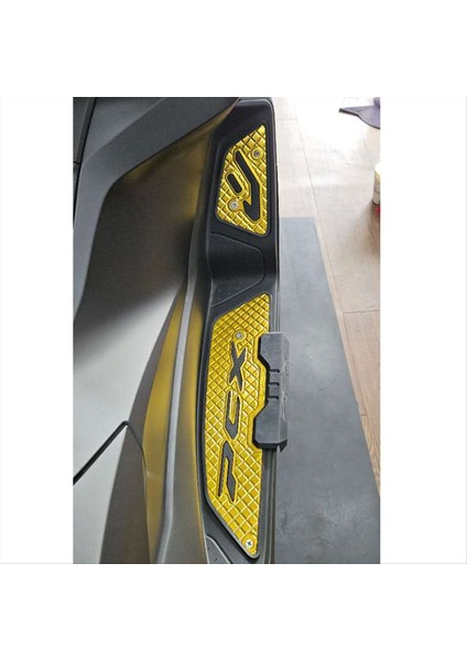 2025 Için Honda PCX160 PCX125 Motosiklet Ayak Demirleri Alüminyum Alaşım Pedalı Modifiye Modifiye Kana Dövüş Ayak Çekimi Siyah (Yurt Dışından) modelleri