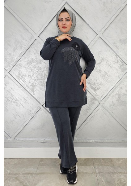 Kadın Dikme ve Taş Detaylı Tesettür Takım modelleri