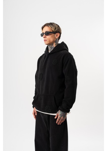 Erkek Süzene Nakış Detaylı Kapüşonlu Oversize Polar Hoodie Siyah fiyatları