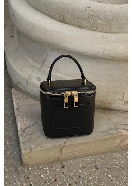 Siyah Kadın Mini Kutu Çapraz Askılı Çanta – Parlak Pu Deri El ve Omuz Çantası modelleri