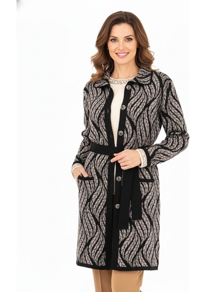 Kadın Kışlık Motifli Düğmeli Cepli Rahat Kesim Likralı Yünlü Dokuma Anne Hırka modelleri