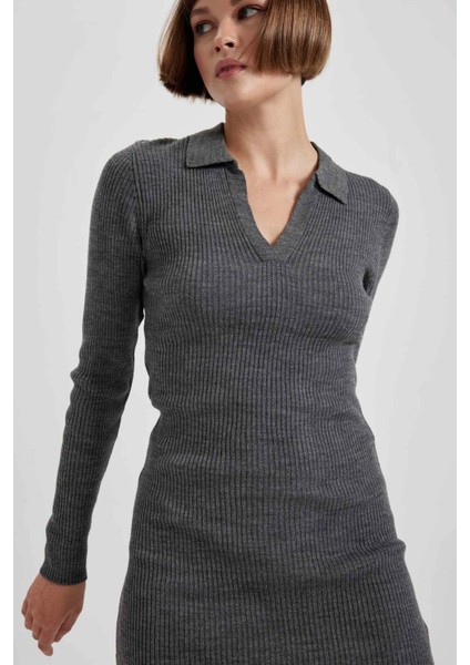 Fitted Apaş Yaka Basic Düz Uzun Kollu Midi Triko Elbise