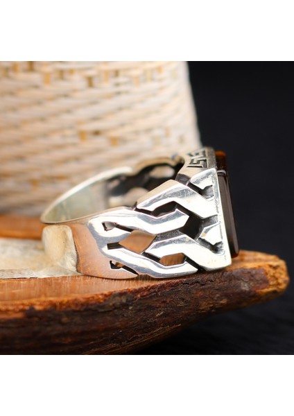 Zincir Tasarım Kaplan Gözü Taşlı 925 Ayar Erkek Gümüş Yüzük modelleri