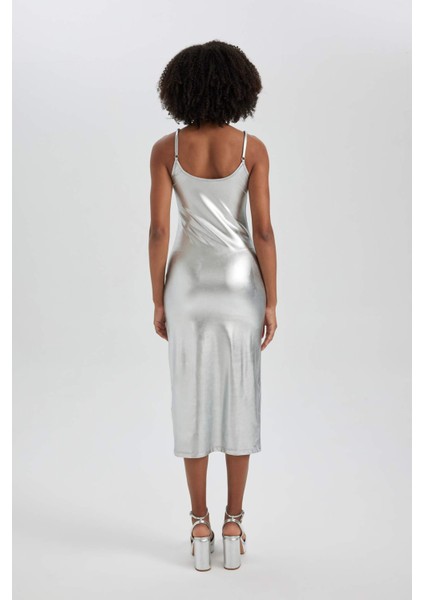 Fitted Vücudu Saran Askılı Maxi Parlak Elbise