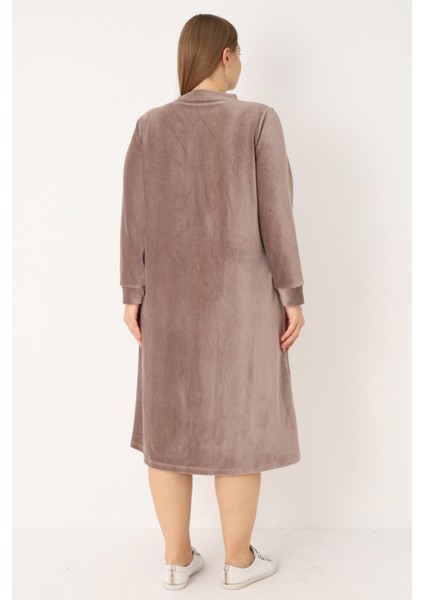 Lacivert Nakış ve Taş Detaylı Pamuklu Kadife Fermuarlı Uzun Kollu Kadın Büyük Beden Elbise fırsatları