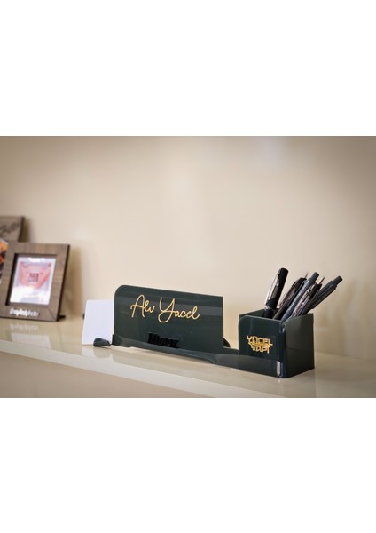 Kişiye Özel Kalemlik ve Kartvizitlikli Masaüstü Isimlik