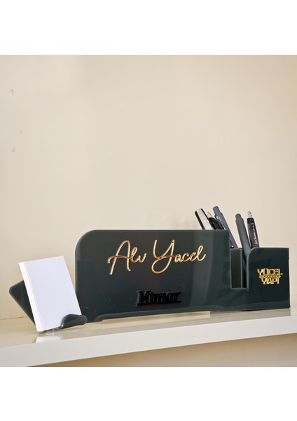 Kişiye Özel Kalemlik ve Kartvizitlikli Masaüstü Isimlik fırsatları