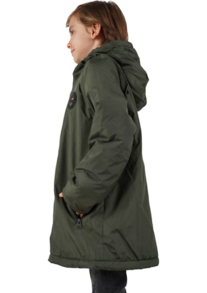 İçi Kürklü Su ve Rüzgar Geçirmez Erkek Çocuk Mont