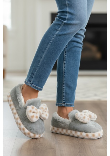 Fiyonk Detaylı Sessiz Tabanlı Kışlık Ev Pandufu