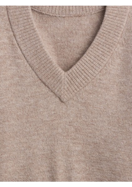 Kadın Ekru Oversized V Yaka Kazak modelleri