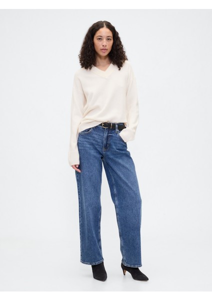 Kadın Beyaz Oversized V Yaka Kazak fırsatları