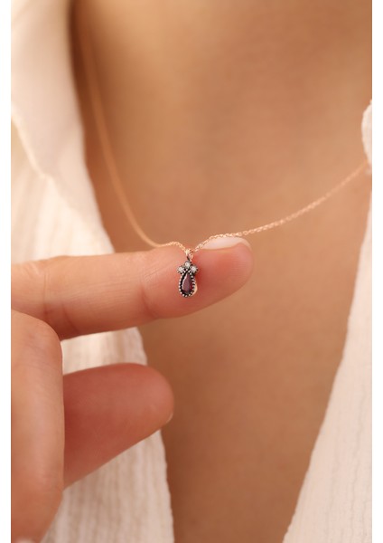 14 Ayar Altın Damla Desenli Yakut Kolye