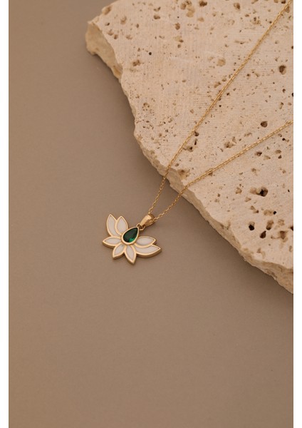 14 Ayar Altın Zümrüt Taşlı Mineli Lotus Kolye fırsatları