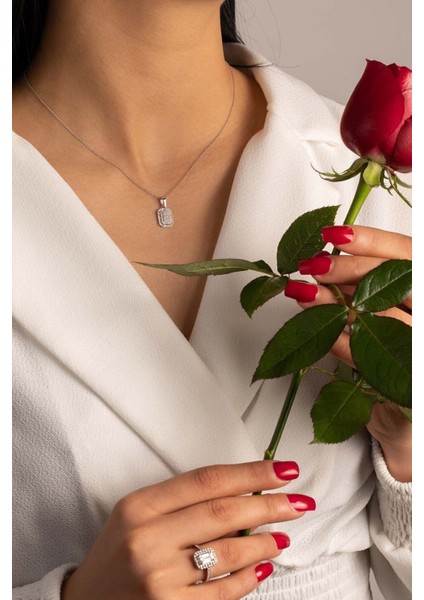 14 Ayar Beyaz Altın Baget Kolye indirimleri