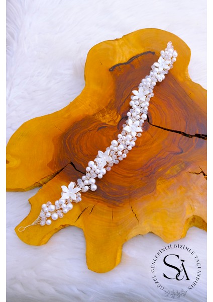 Tamamen El Yapımı Kristal Taşlı Şık ve Zarif Düğün ve Nişan Gelin Tacı ve Saç Aksesuarı fırsatları