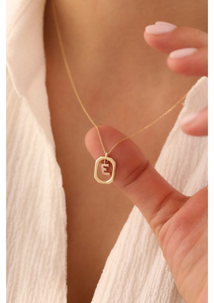14 Ayar Altın Dikdörtgen Sallantılı Harf Kolye