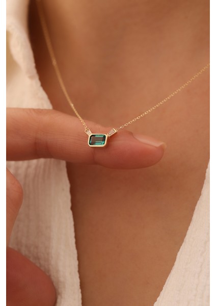 14 Ayar Altın Zümrüt Taşlı Kolye