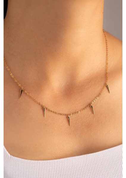 Kadın Altın Üçgen Çivi Tasarım Kolye
