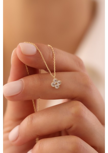 14 Ayar Altın Baget Taşlı Çiçek Kolye fiyatları