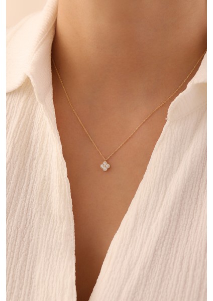 14 Ayar Altın Baget Taşlı Çiçek Kolye modelleri