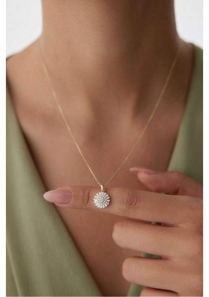 14 Ayar Altın Baget Taşlı Çiçek Kolye