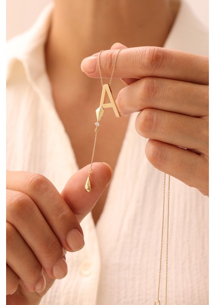 14 Ayar Altın Asimetrik Sallantılı Harf Kolye modelleri