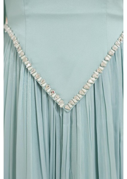 Taş Detaylı Eteği Piliseli Saten ve Yoryo Ipek Tesettür Abiye Elbise Mint 1046