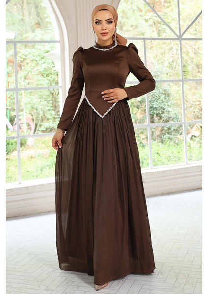 Taş Detaylı Eteği Piliseli Saten ve Yoryo Ipek Tesettür Abiye Elbise Kahve 1046