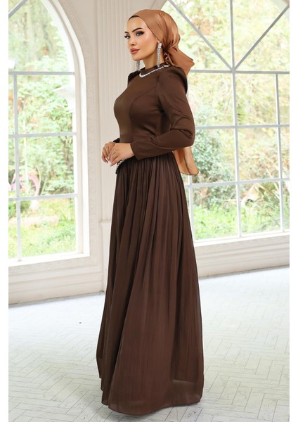 Taş Detaylı Eteği Piliseli Saten ve Yoryo Ipek Tesettür Abiye Elbise Kahve 1046 fırsatları