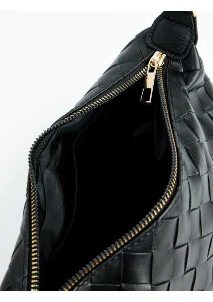 Örgü Detaylı Fermuarlı Askılı Suni Deri Omuz Çantası fırsatları