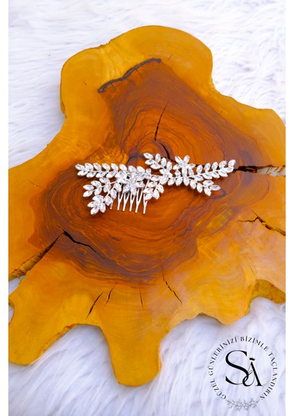 Tamamen El Yapımı Kristal Taşlı Şık ve Zarif Düğün ve Nişan Gelin Tacı ve Saç Aksesuarı