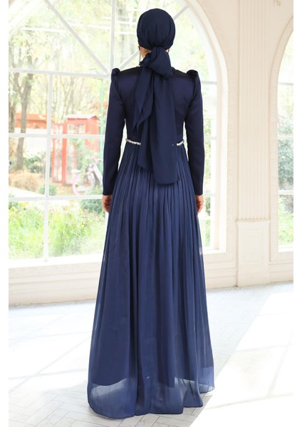 Taş Detaylı Eteği Piliseli Saten ve Yoryo Ipek Tesettür Abiye Elbise Lacivert 1046