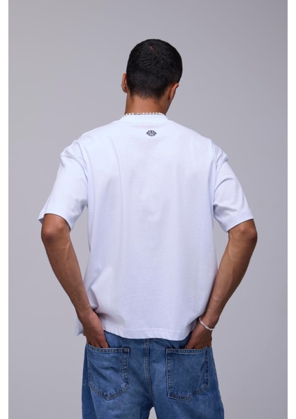 Beyaz Basic Oversize Fit Tişört fırsatları