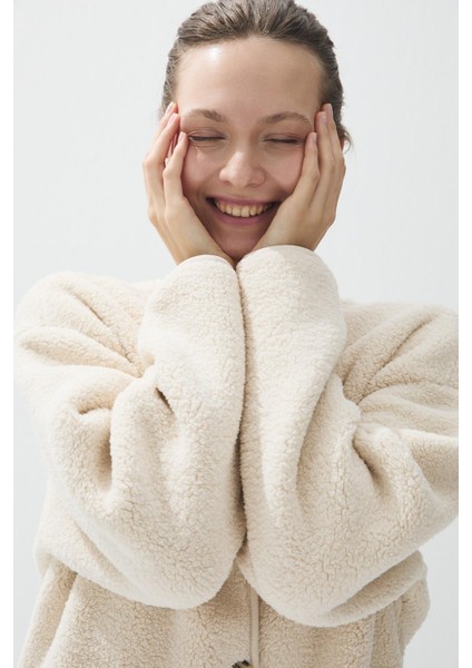 Kadın Taş Renk Iliklenebilir Cepli Peluş Ceket fırsatları