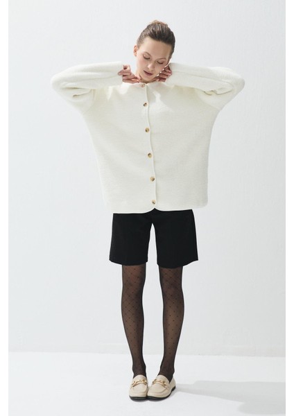 Kadın Ekru Renk Iliklenebilir Uzun Peluş Ceket