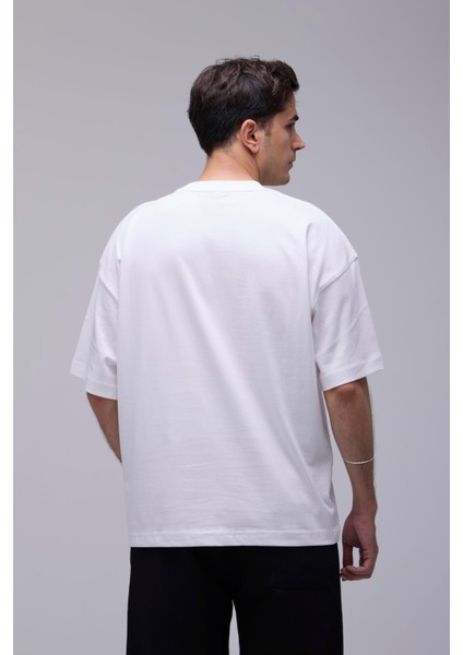 Kırık Beyaz Oversize Greyhound Club Baskılı Tişört fiyatları