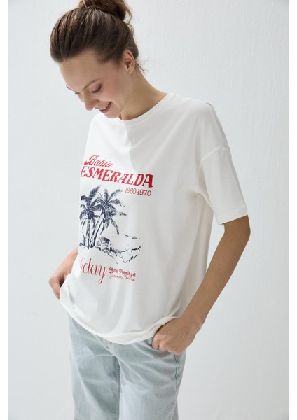 Kadın Ekru Renk Baskılı Oversize T-Shirt fiyatları