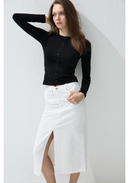 Kadın Siyah Renk Önü Düğme Detaylı Uzun Kollu Basic