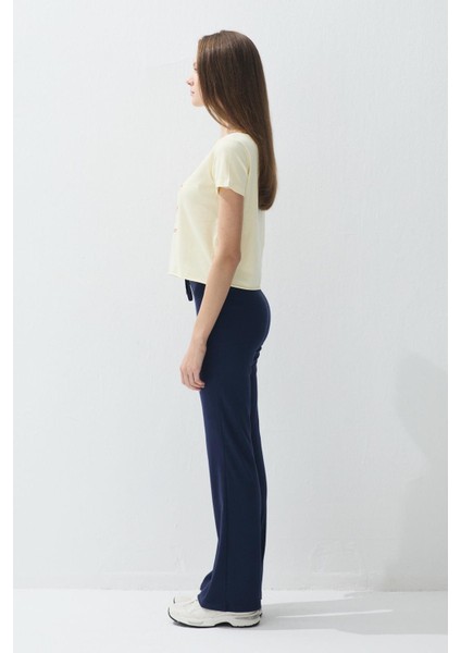 Kadın Butter Renk Baskılı Kayıkçı Yaka Kısa Kollu T-Shirt