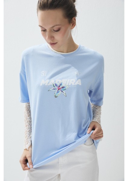 Kadın Mavi Renk Baskılı Oversize T-Shirt modelleri
