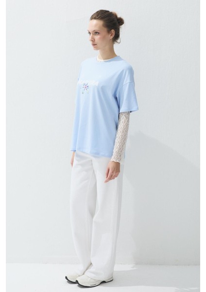 Kadın Mavi Renk Baskılı Oversize T-Shirt indirimleri