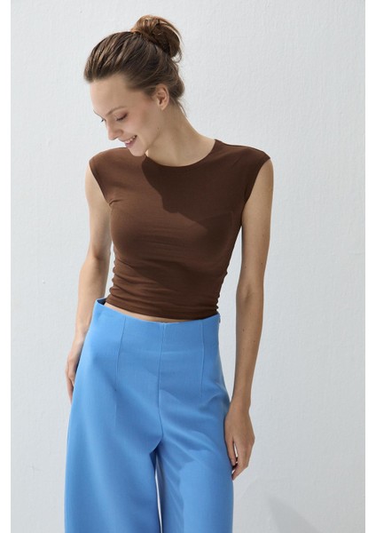 Kadın Kahve Renk Kısa Kollu Basic T-Shirt