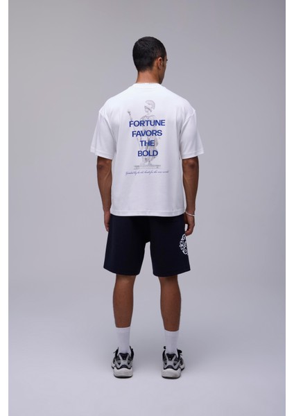 Beyaz Oversize Cesurların Şansı Baskılı Tişört
