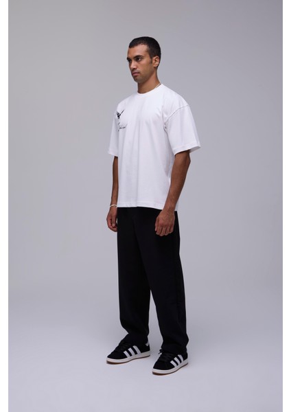 Kırık Beyaz Oversize Içsel Fırtına Baskılı Tişört fırsatları