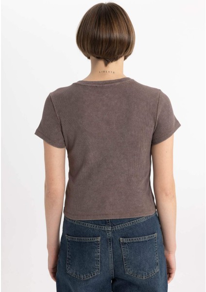 Fitted Bisiklet Yaka Yıkamalı Soluk Efektli Basic Düz Kısa Kollu Tişört