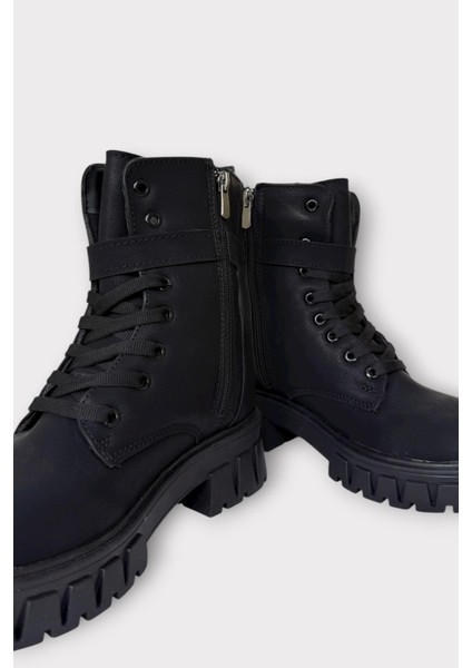 Kalın Taban Fermuarlı Postal Kadın Bot Siyah - Gümüş modelleri